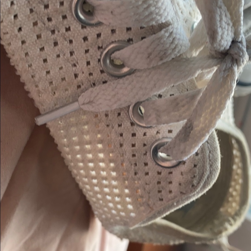 Netted converse - Picture 3 of 4